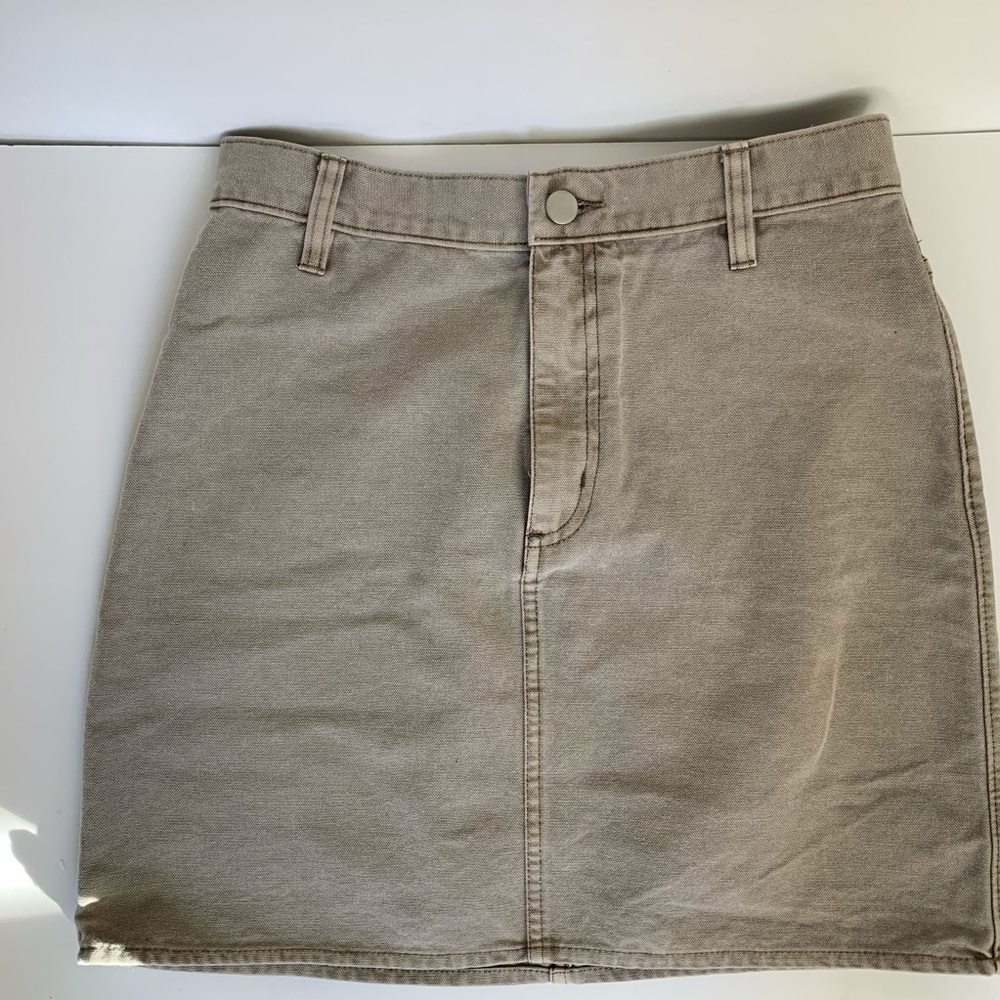 ***OFFERS WELCOME*** Aritzia Sunday Best Skirt